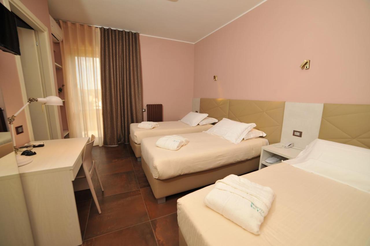 Hotel San Crispino Morrovalle Dış mekan fotoğraf