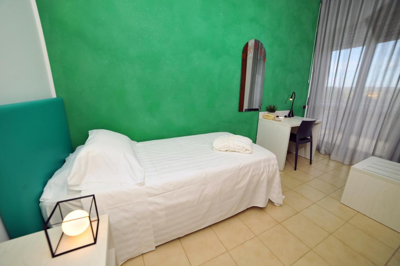 Hotel San Crispino Morrovalle Dış mekan fotoğraf
