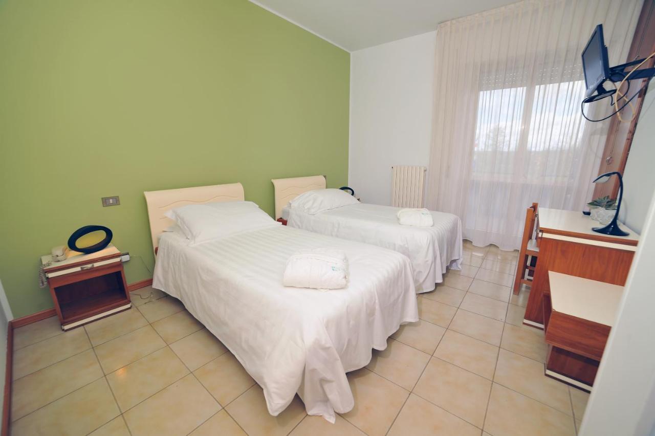 Hotel San Crispino Morrovalle Dış mekan fotoğraf