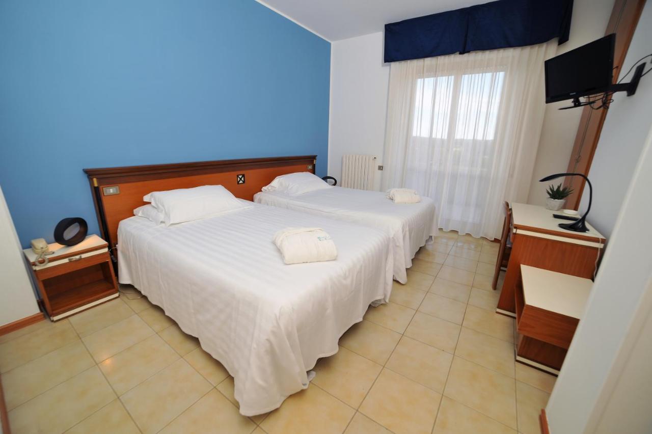 Hotel San Crispino Morrovalle Dış mekan fotoğraf