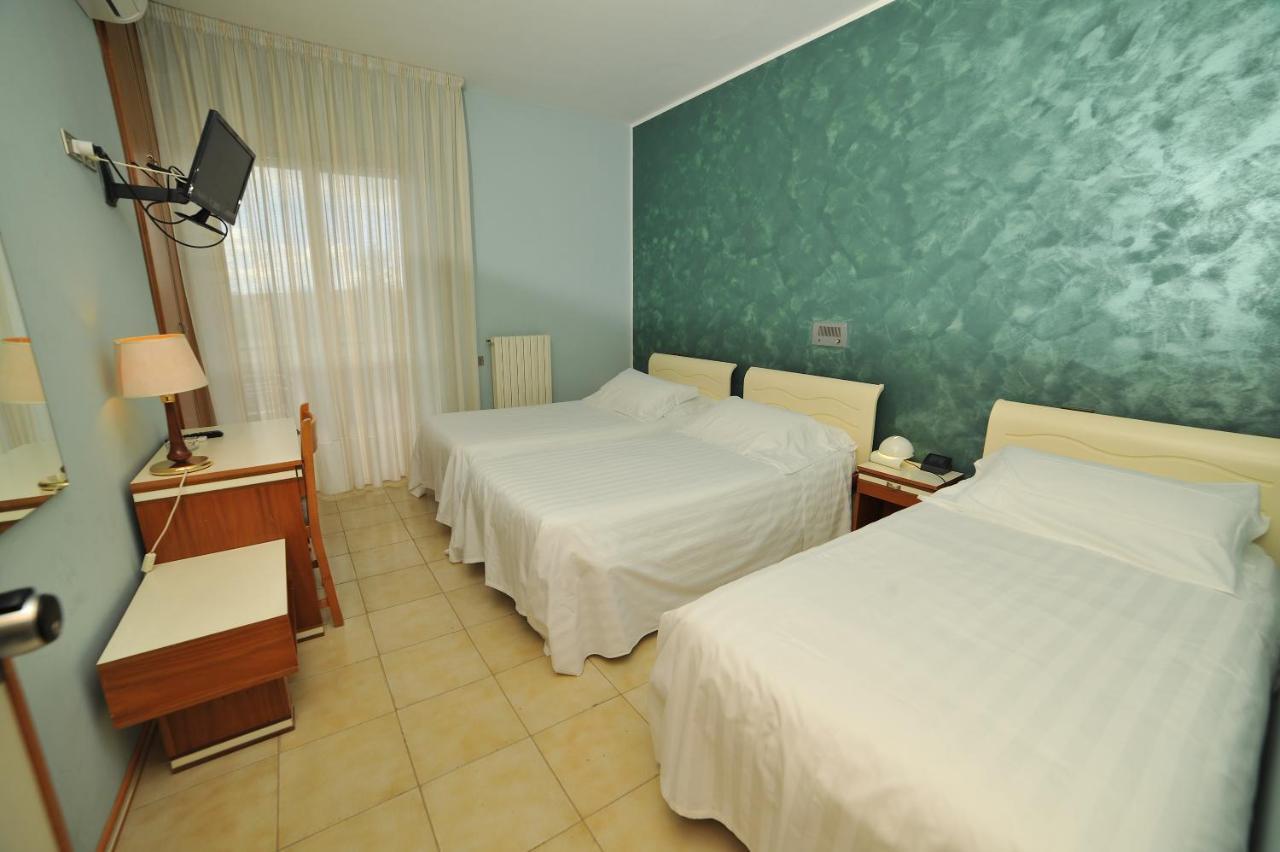 Hotel San Crispino Morrovalle Dış mekan fotoğraf