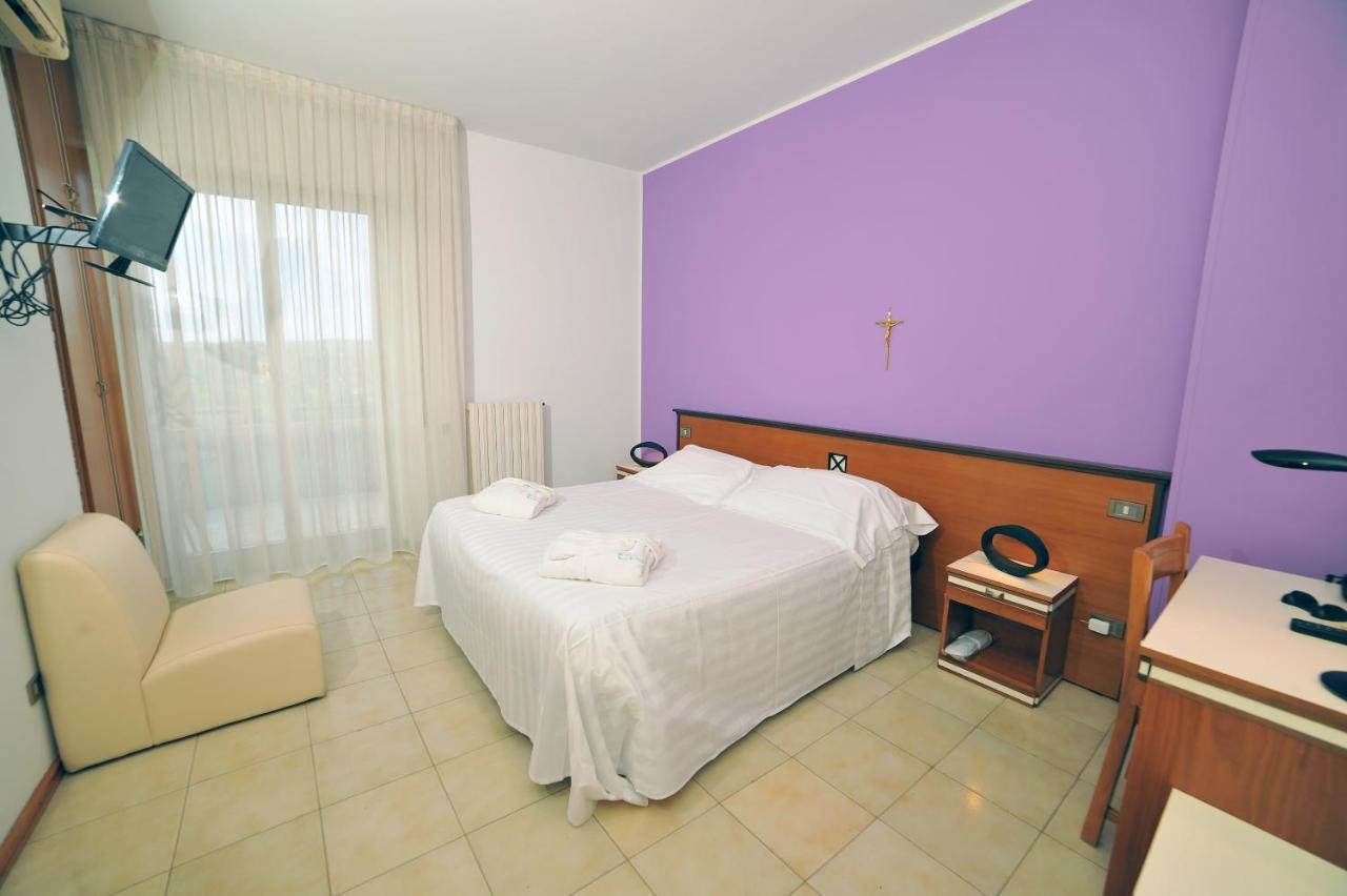 Hotel San Crispino Morrovalle Dış mekan fotoğraf