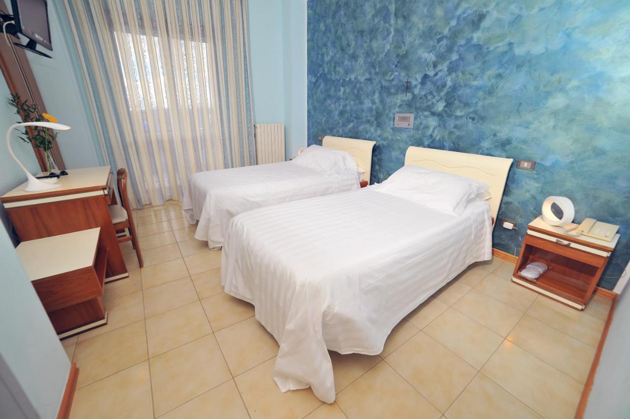 Hotel San Crispino Morrovalle Dış mekan fotoğraf