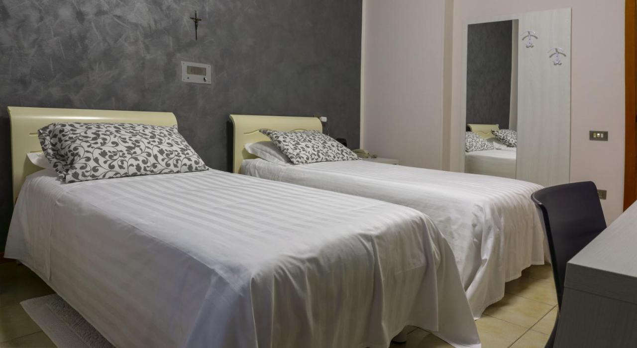 Hotel San Crispino Morrovalle Dış mekan fotoğraf